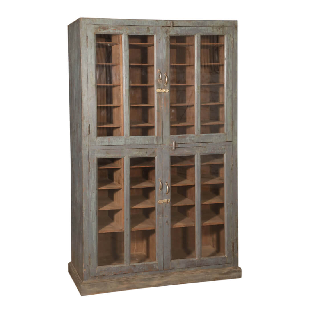 Armoire en bois avec vitre