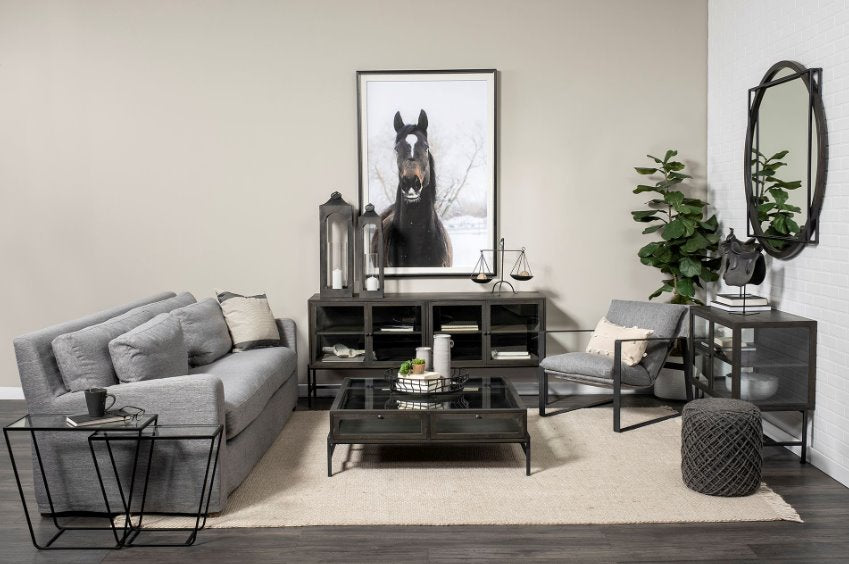 Tableau mural représentant un cheval brun dans une écurie