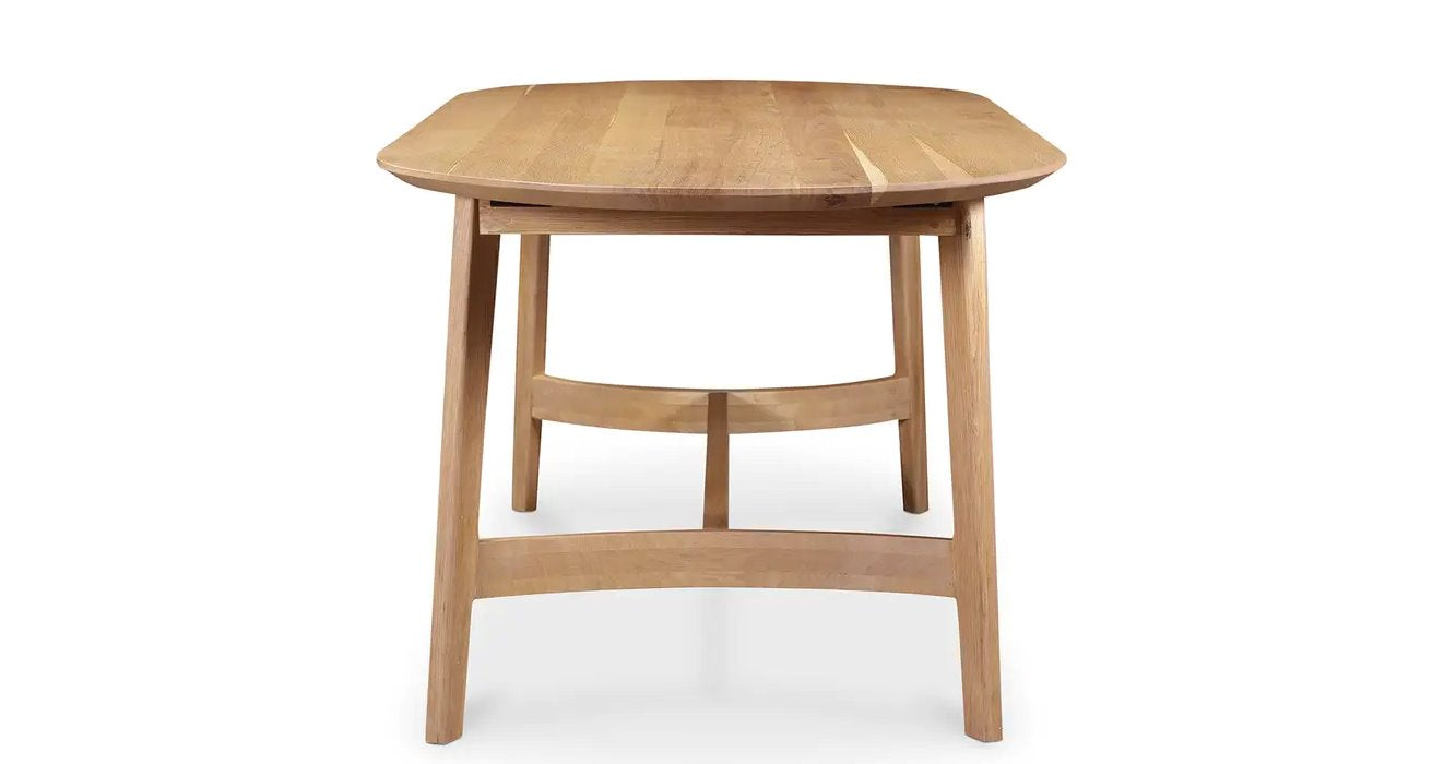 Essayez une grande table à manger