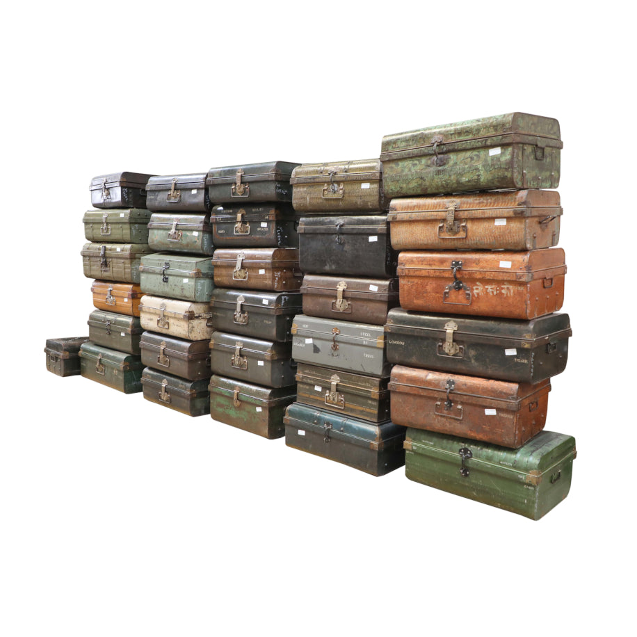 Boîte en fer vintage