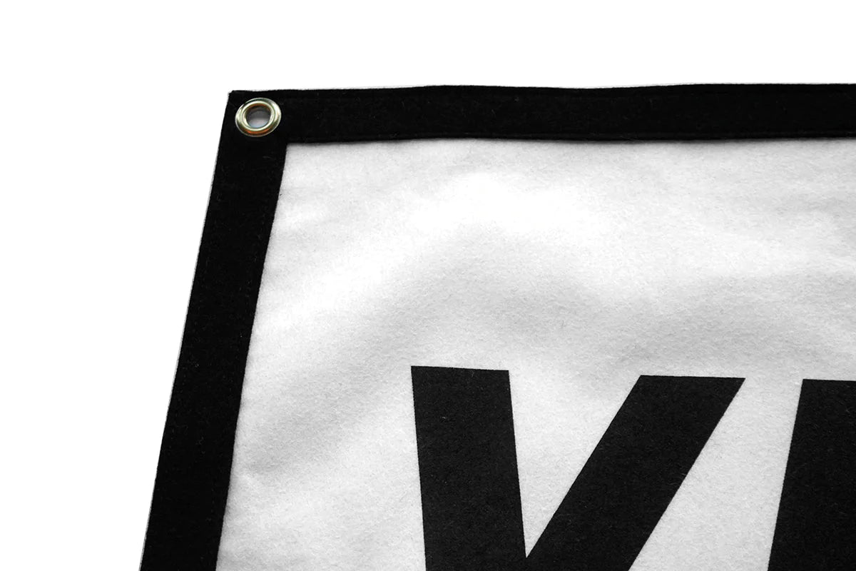 Oui ! Drapeau du camp