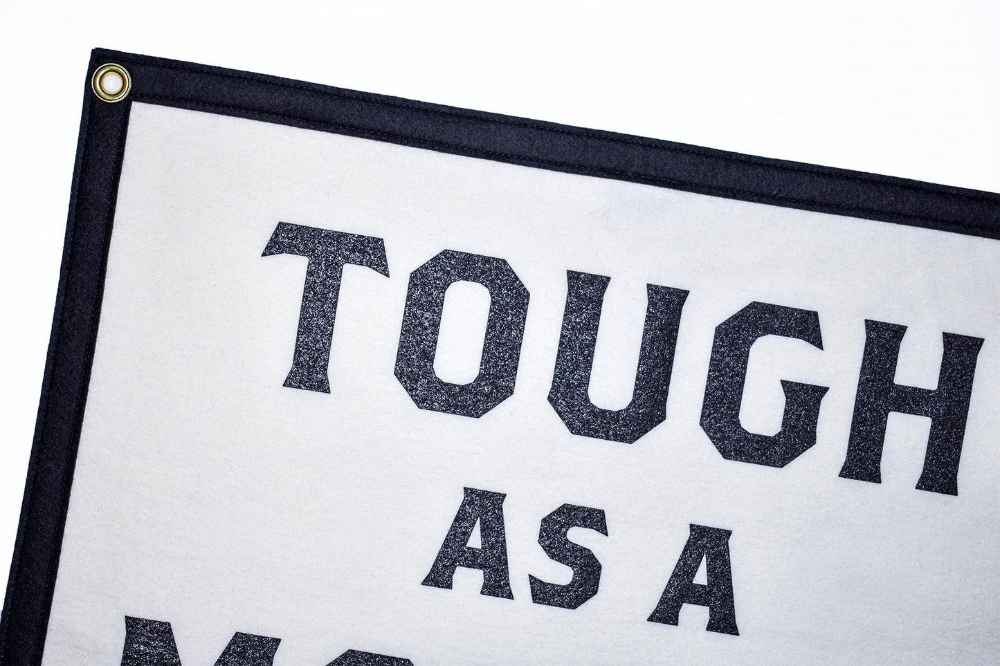 Drapeau de camp « Dur comme une mère »