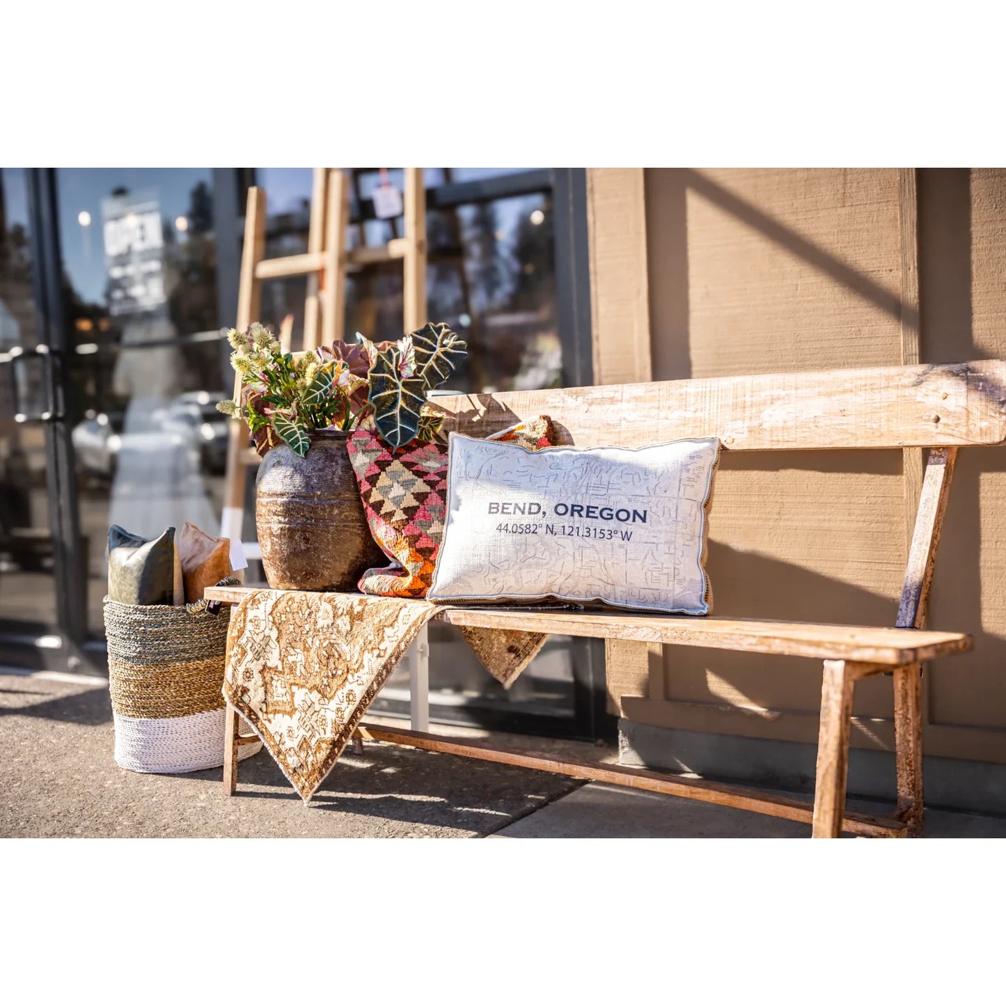 Banc en bois de teck fabriqué artisanalement