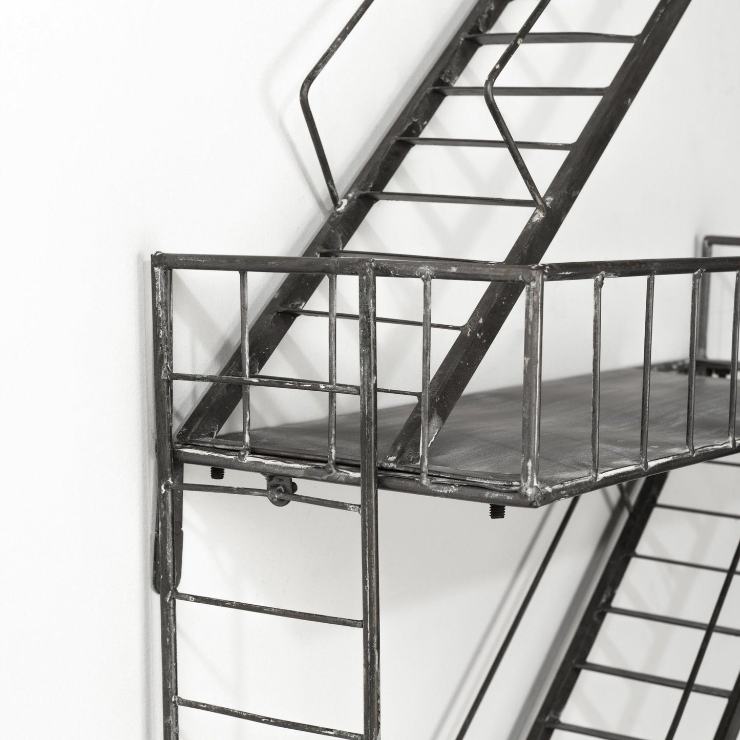 Étagère d'escalier de secours montée à Gastown