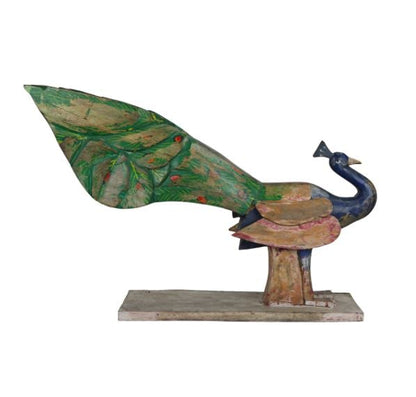 Paon en bois sculpté