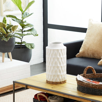 Vase en porcelaine texturée