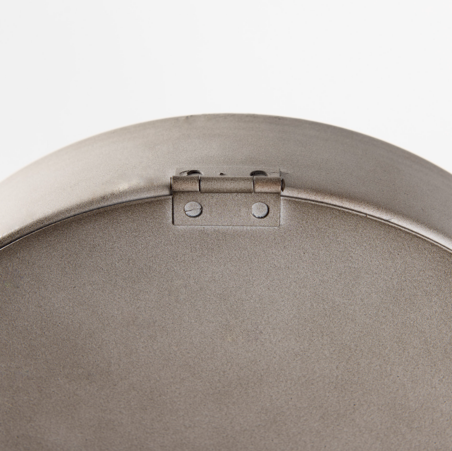 Horloge de table en métal Aurus