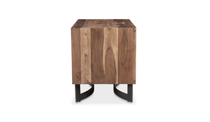 Table de chevet tordue