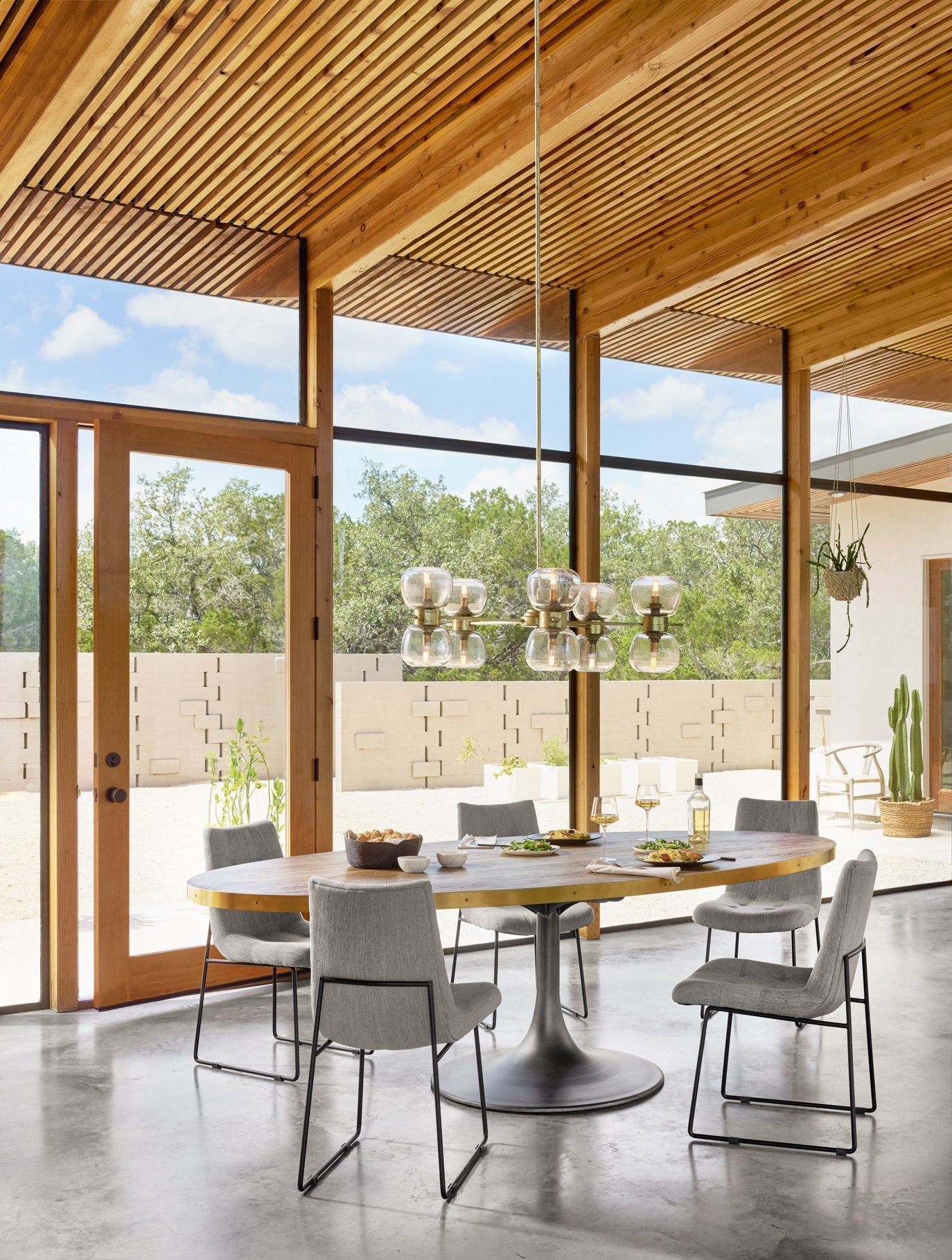 Table de salle à manger ovale Evans