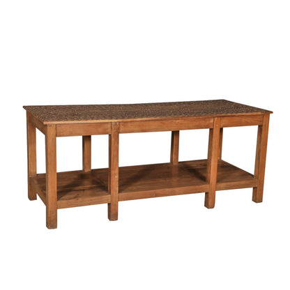 Table en teck avec incrustations d'os