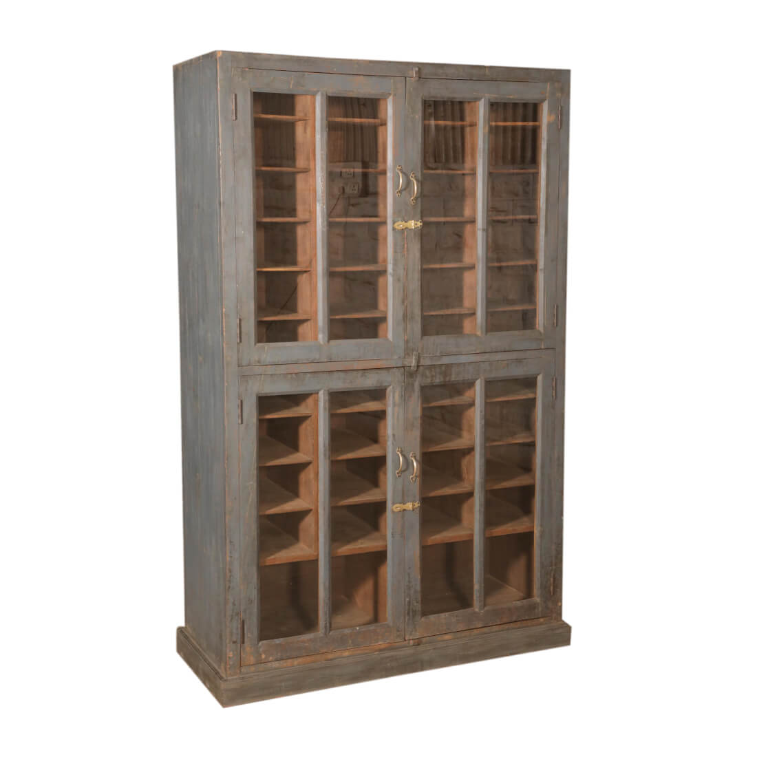 Armoire en bois avec vitre