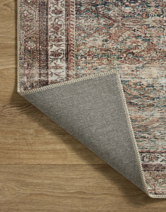 Tapis Chris Loves Julia X Loloi Jules couleur encre/terre cuite