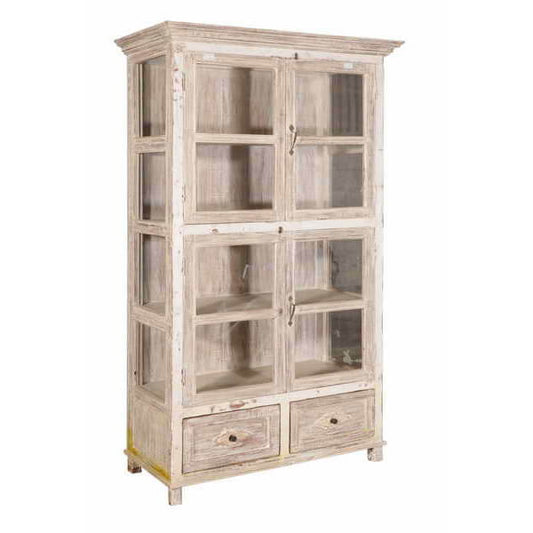 Armoire en bois vintage