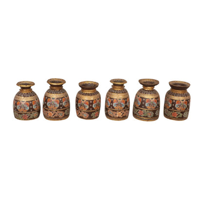 Pots en bois peints à la main