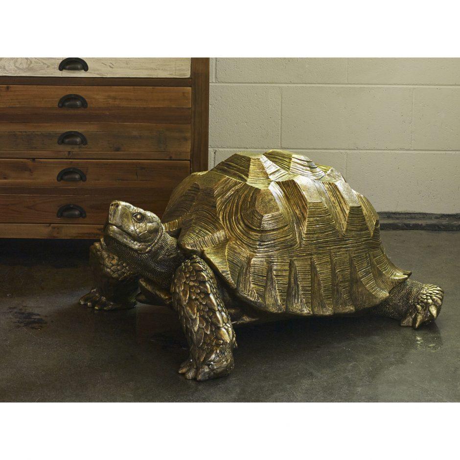 Sculpture de tortue dorée