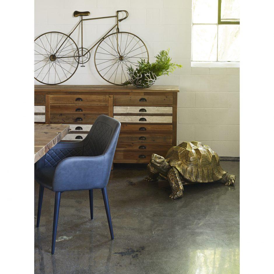 Sculpture de tortue dorée