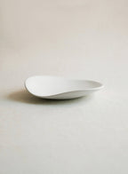Petite assiette en galets NR Ceramics, pierre blanche