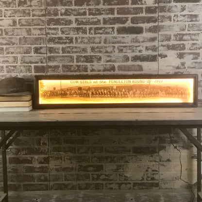 Cadre rétroéclairé Pendleton Cowgirls