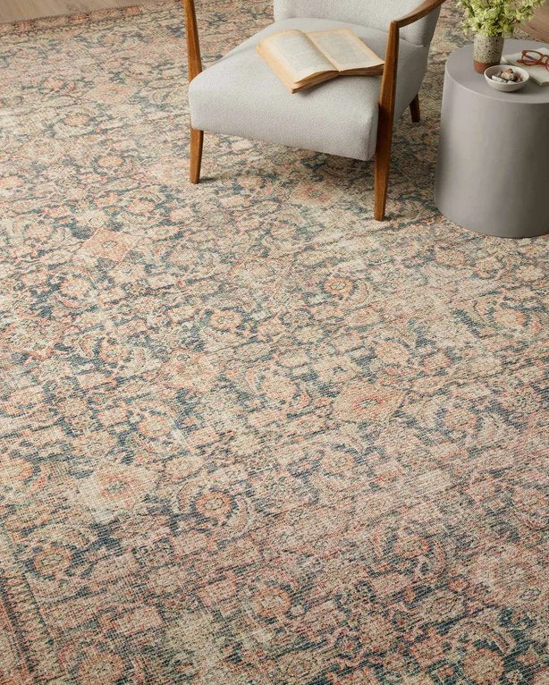 Tapis Angela Rose x Loloi Aubrey bleu marine/multicolore