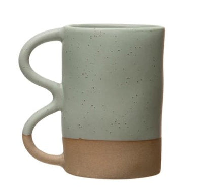 Mug à anse ondulée en grès moucheté mat