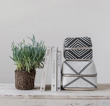 Contenants en bambou perlés à la main, noirs et blancs