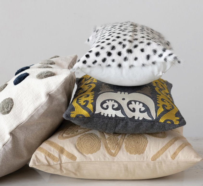 Coussin lombaire en fourrure de chèvre 20 x 12 à pois imprimés