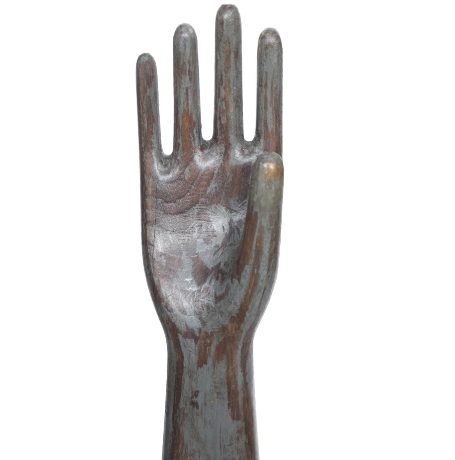 Moule à gant en bois sur socle