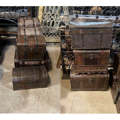 Coffre en teck avec finitions en cuir