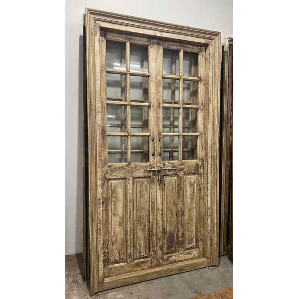 Porte en bois avec cadre