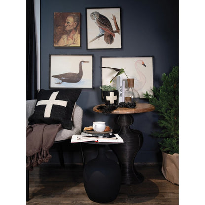 Table en bois de manguier avec piètement en fil de métal