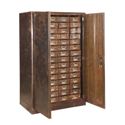 Armoire en fer forgé artisanale avec tiroirs